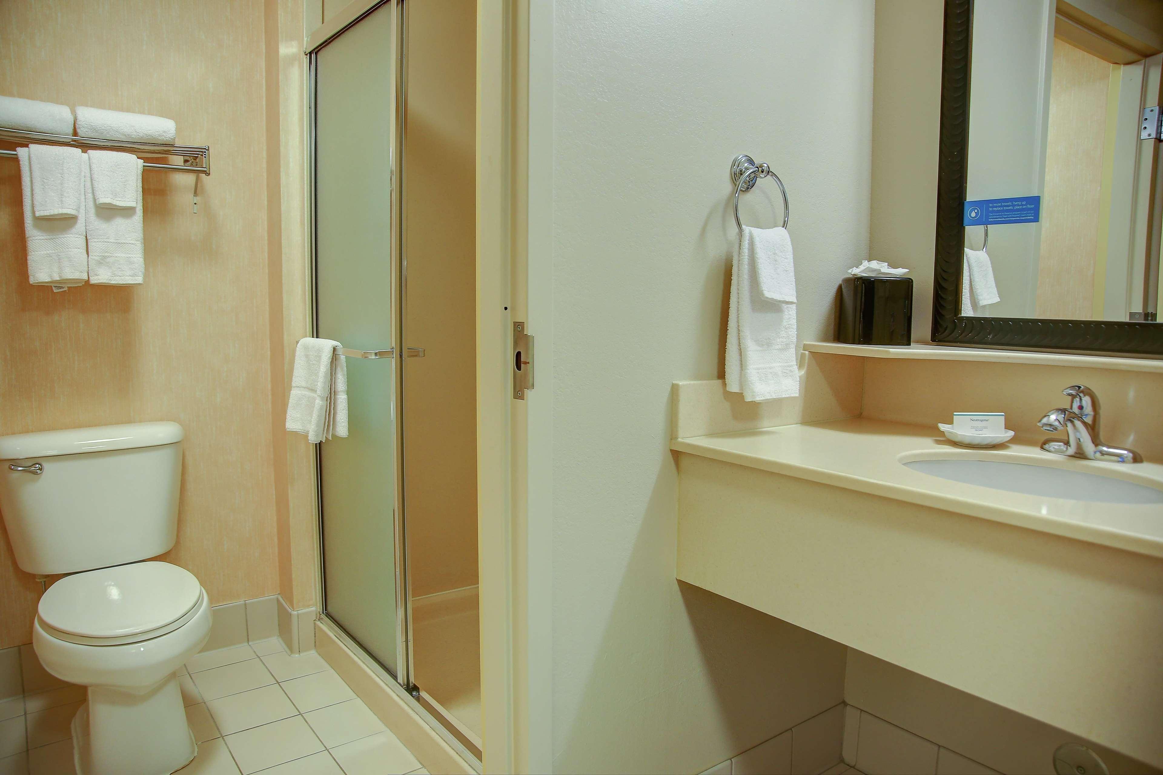 Hampton Inn Сидър Сити Екстериор снимка